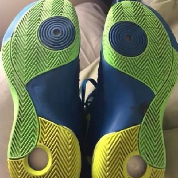 Nike Hyperdunk 2015 - Picture 2 of 7